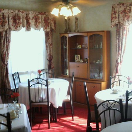Four Creeks Bed & Breakfast Girard ร้านอาหาร รูปภาพ