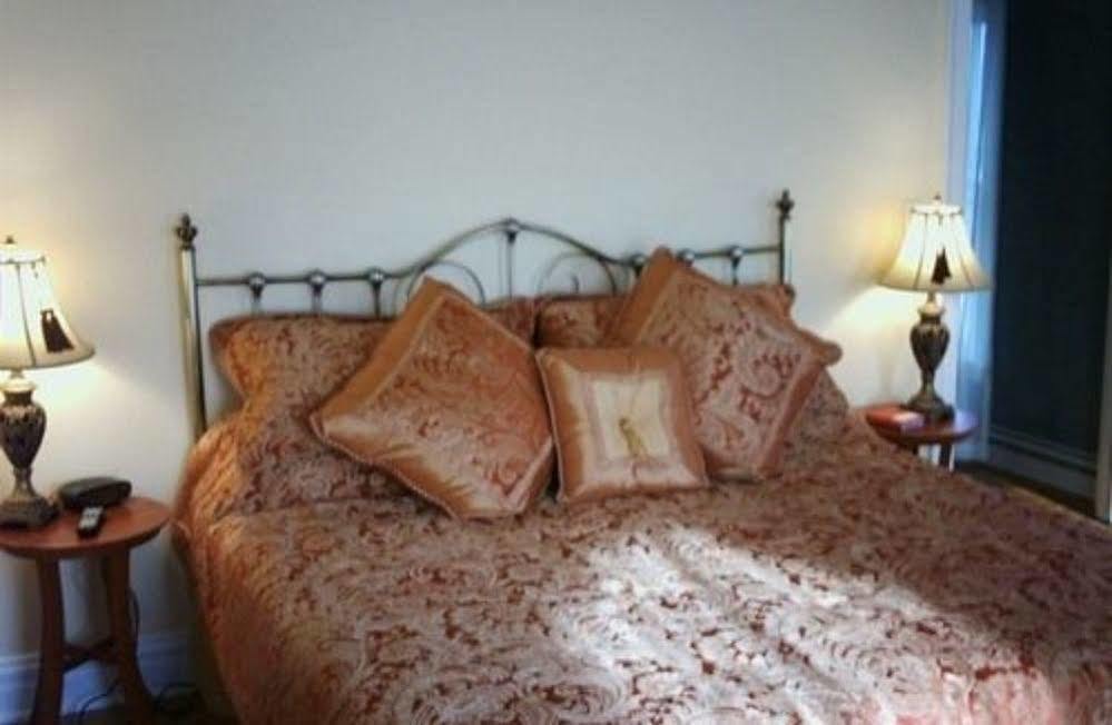 Four Creeks Bed & Breakfast Girard ภายนอก รูปภาพ